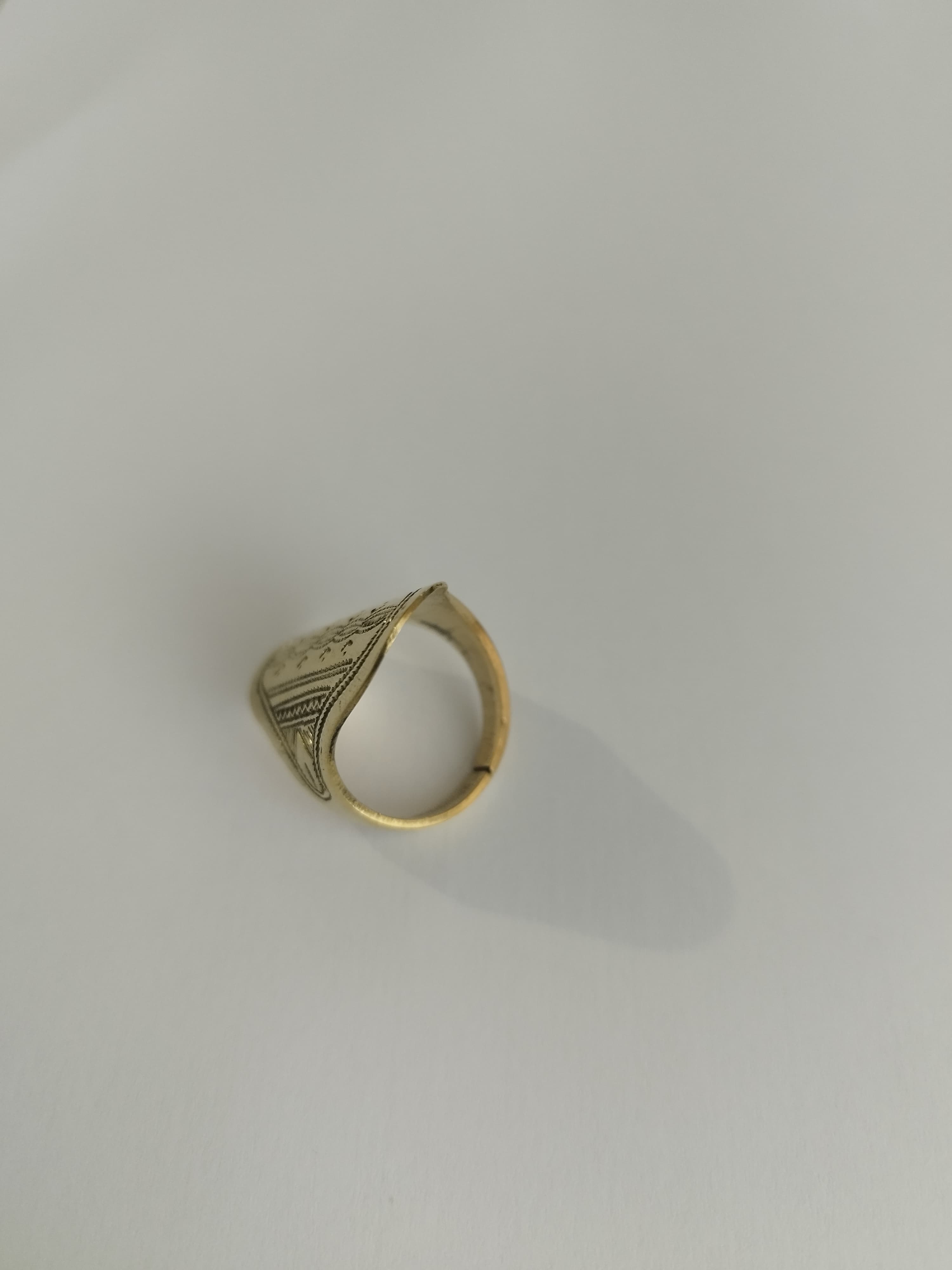 Bague fine torsadee en bronze